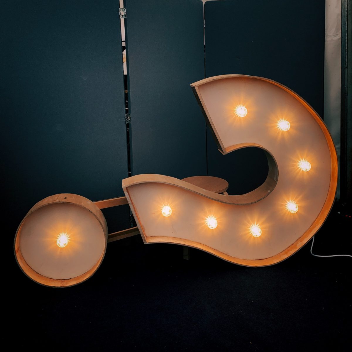 Question mark light up figure